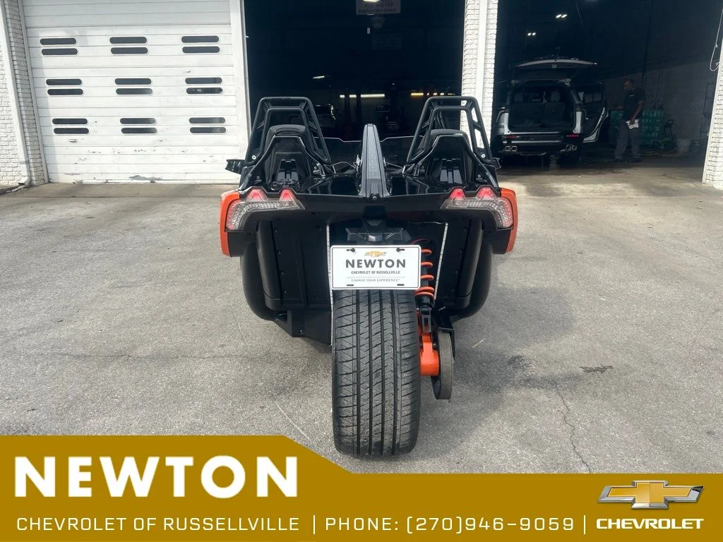 Used 2017  Polaris SLR image 7