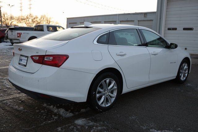 Used 2024 Summit White Chevrolet LT image 5