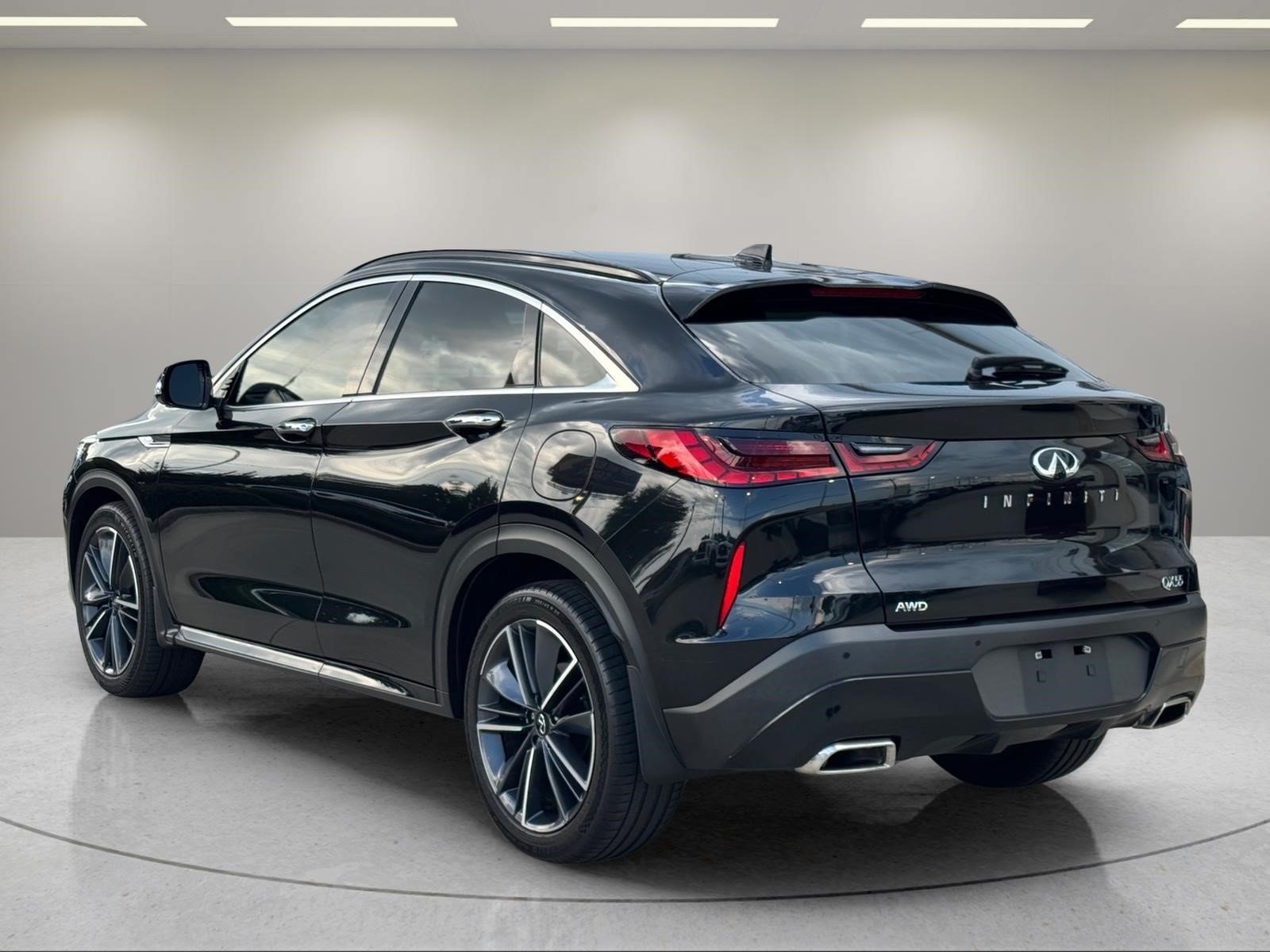 Certified Used 2023 Mineral Black INFINITI SENSORY image 3