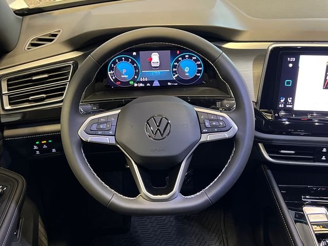 New 2026 White Volkswagen 2.0T SE w/Technology image 13