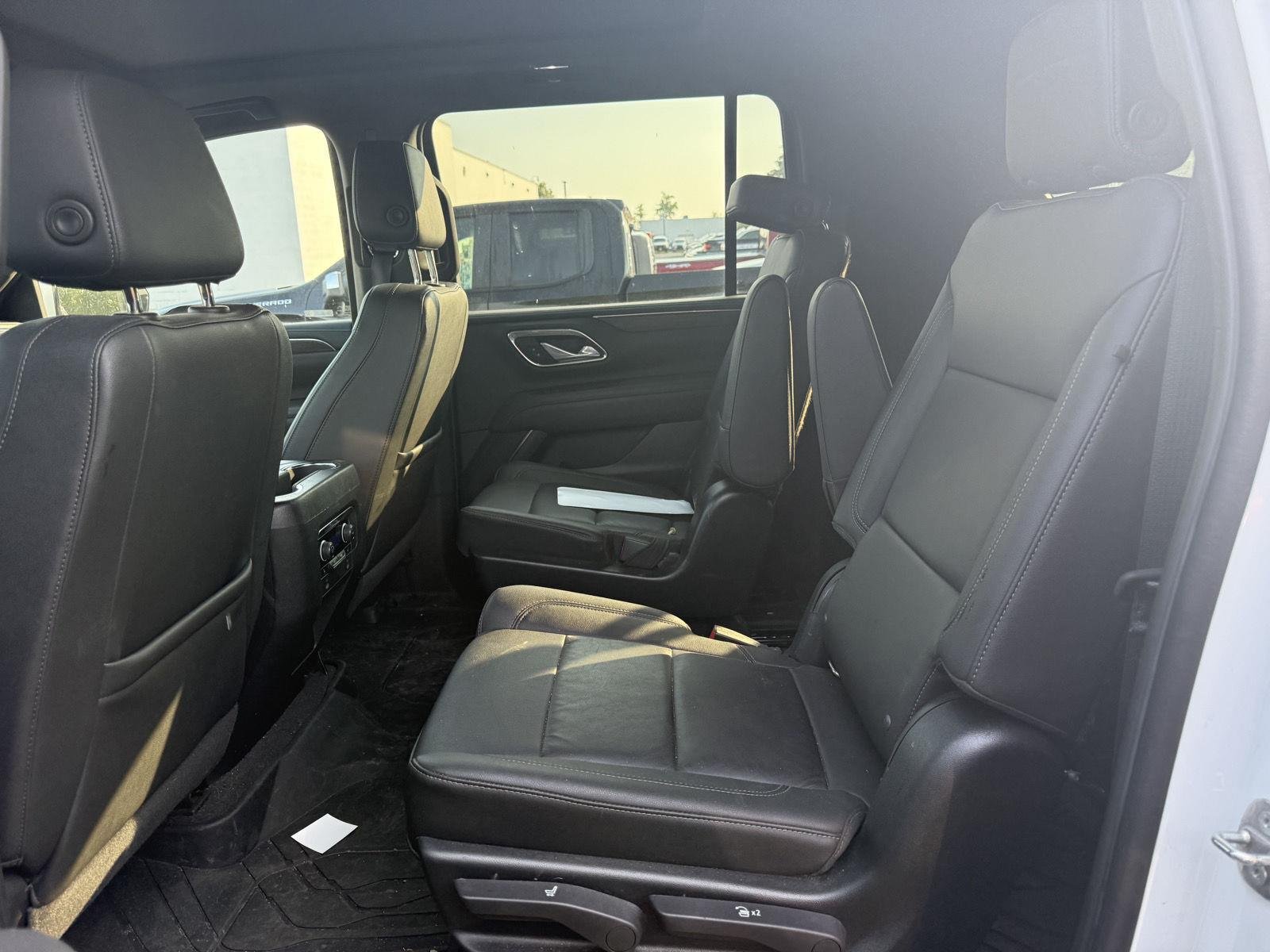 Used 2022 Summit White Chevrolet LT image 6
