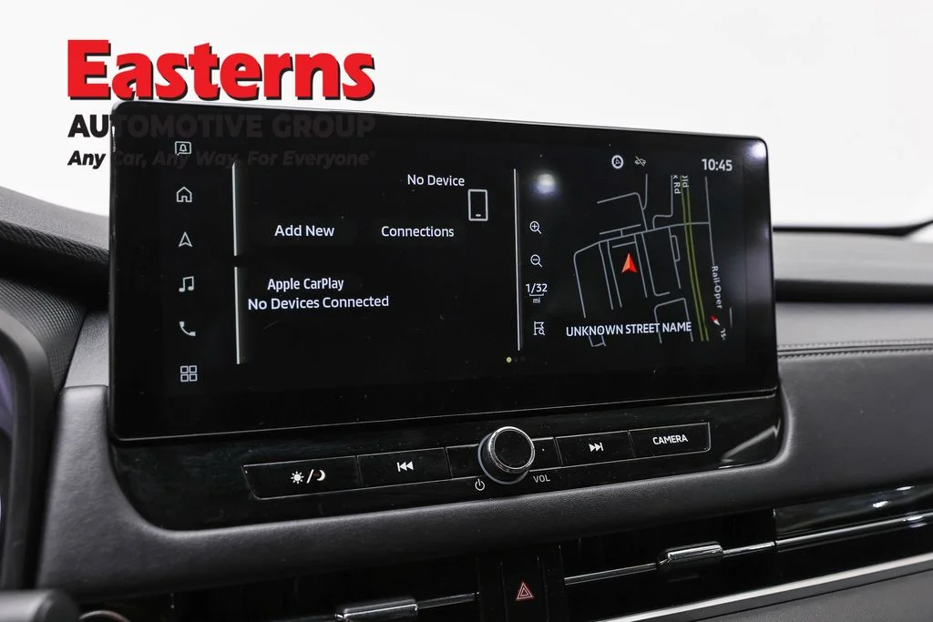 Used 2025 Red Mitsubishi SE image 18