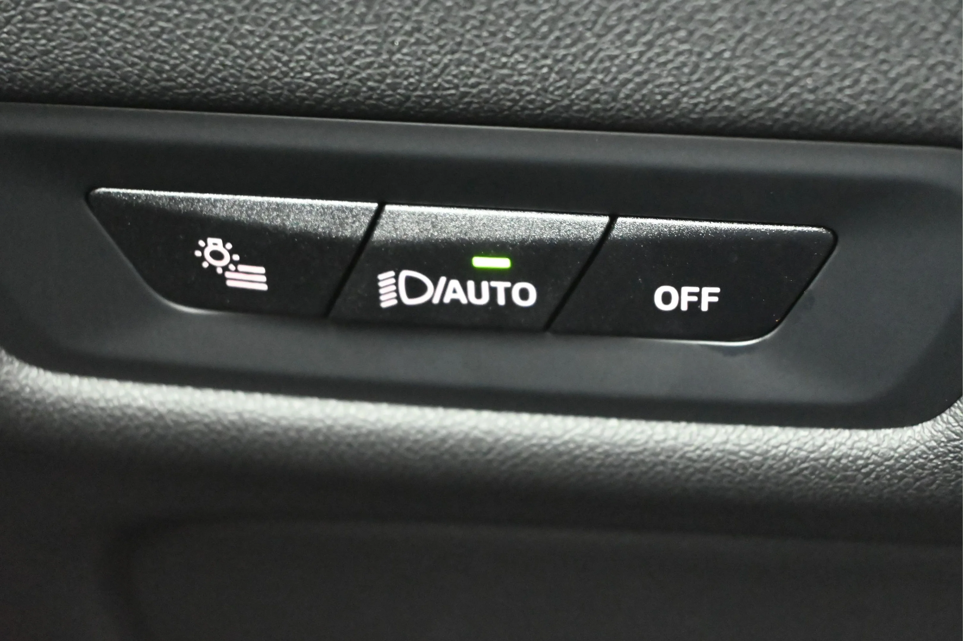 Used 2026 White BMW xDrive40i image 19