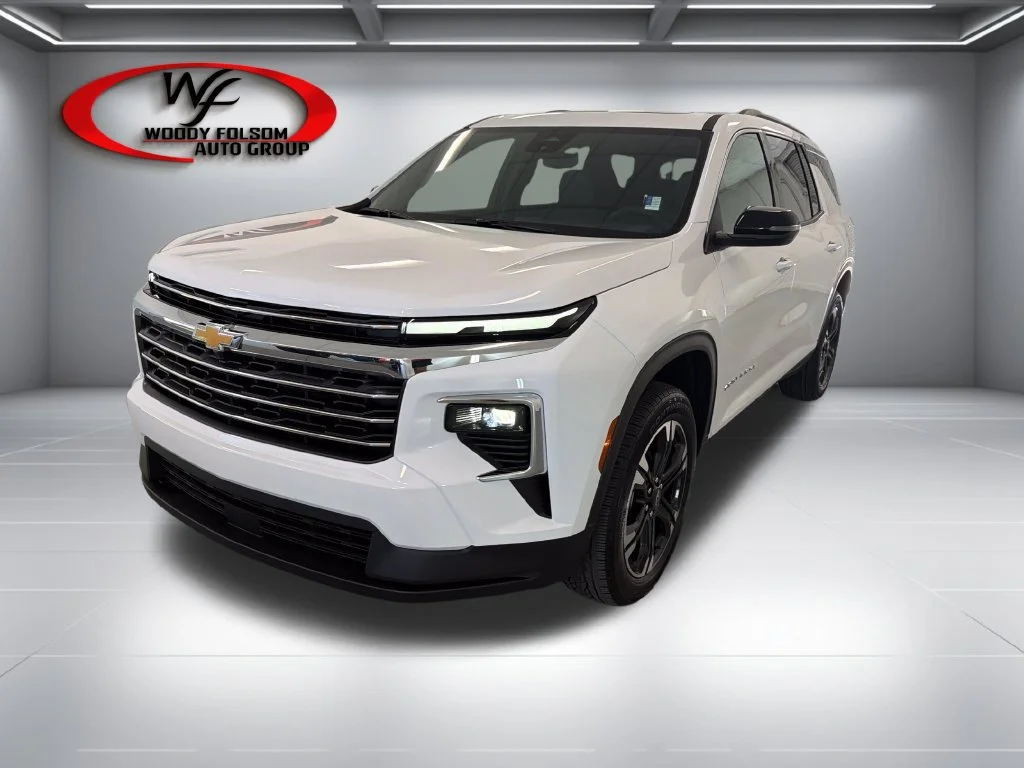 New 2027 Summit White Chevrolet LT image 3