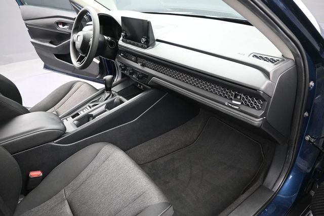 Used 2024 Canyon River Blue Metallic Honda EX image 16