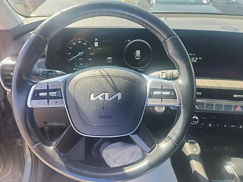 Used 2024 Silver Kia SX-Prestige image 20