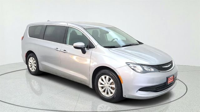 Used 2017 Silver Chrysler Touring image 15