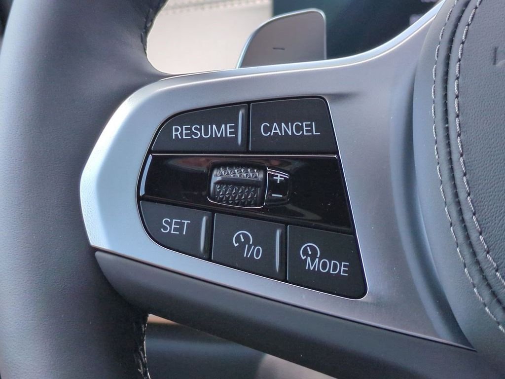 New 2026 Carbon Black Metallic BMW xDrive40i image 25