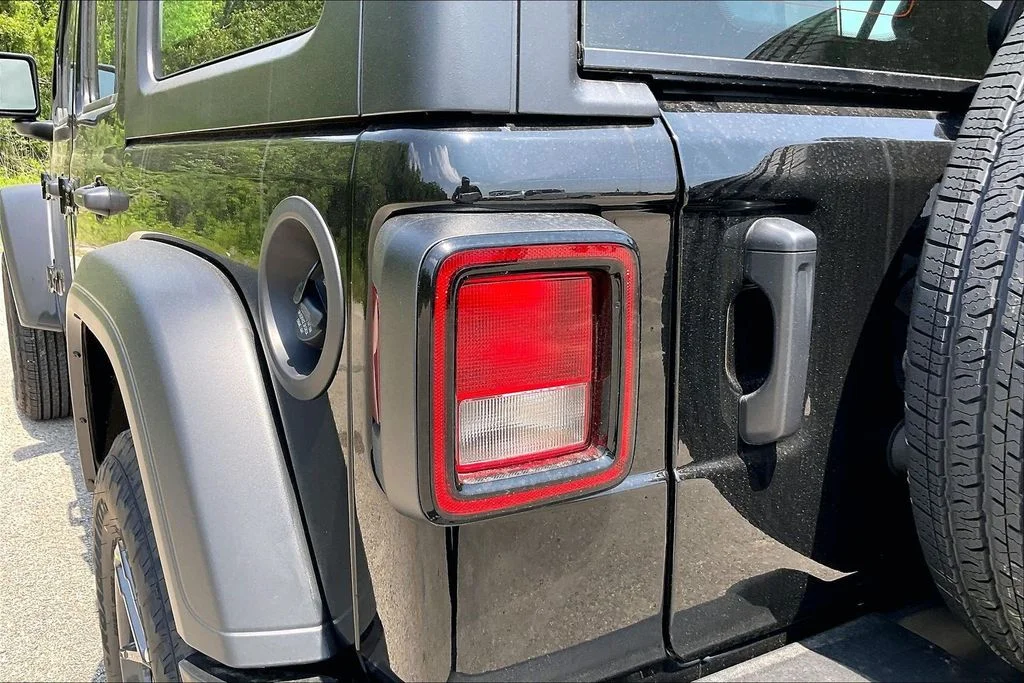New 2026 Jeep Wrangler Sport 4D Sport Utility