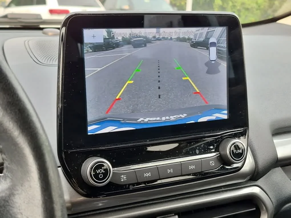 Used 2020 Shadow Black Ford SE image 15