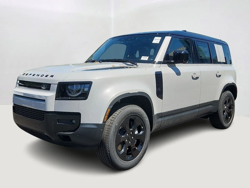 2026 Land Rover Defender 110 S P300's photo