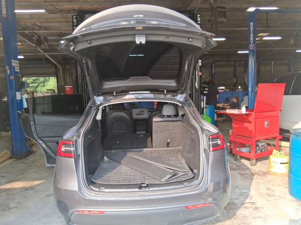 Used 2023  Tesla Performance image 11