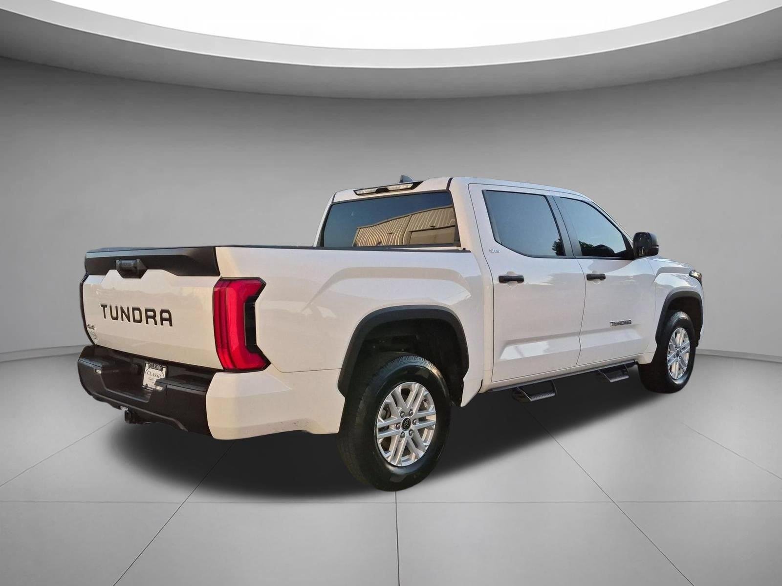 Used 2024 Ice Cap Toyota SR5 image 5