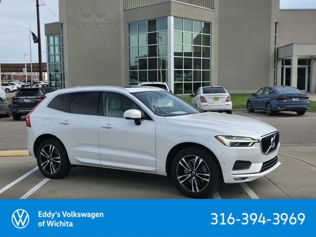 2018 Volvo XC60 T6 Momentum AWD's photo