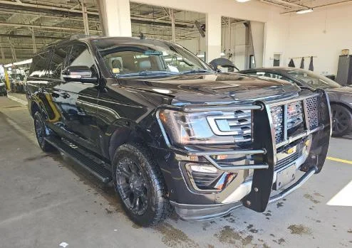 Used 2019  Ford Limited image 2