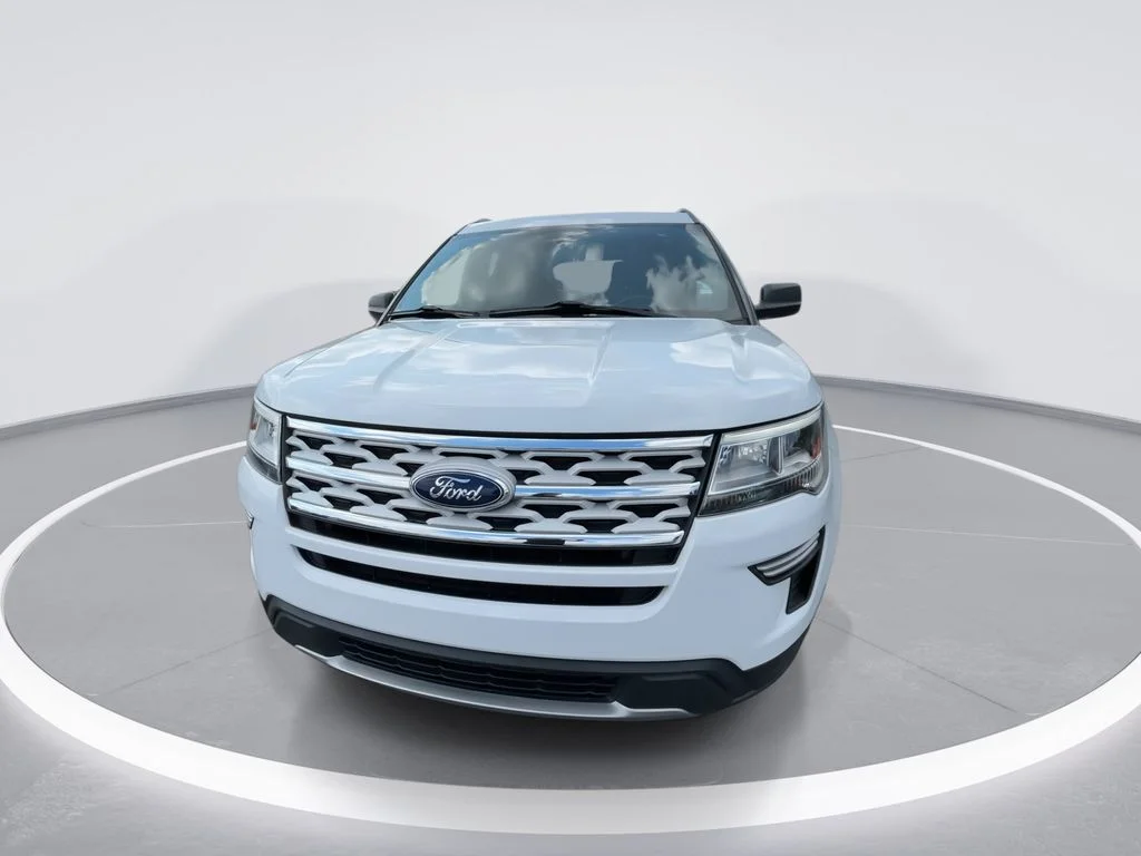 Used 2018 White Ford XLT image 3