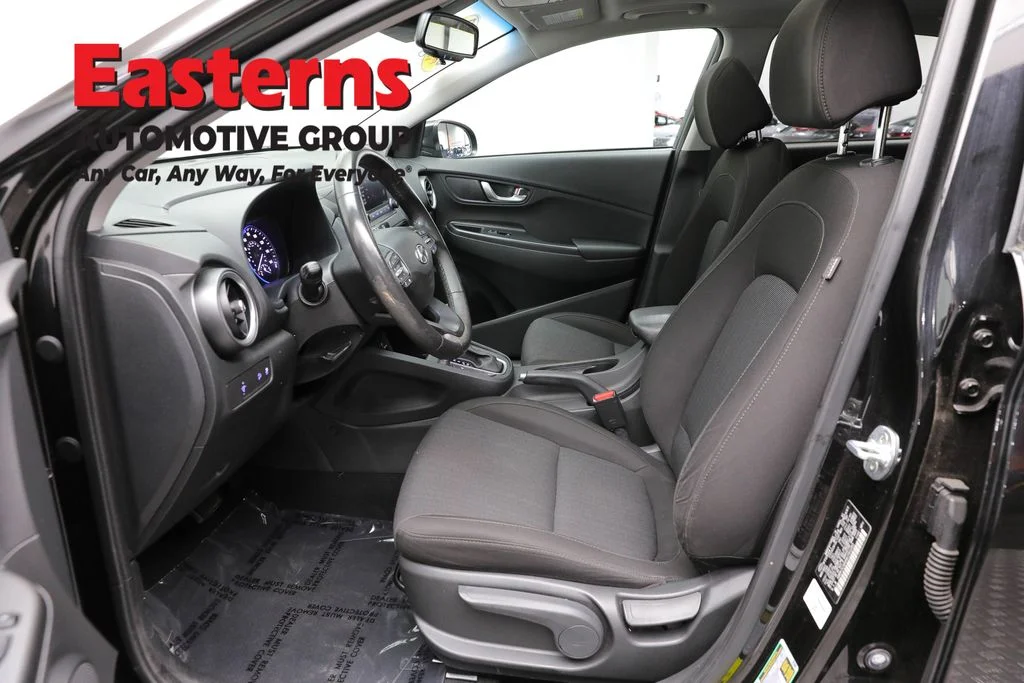 Used 2022 Black Hyundai SEL image 14