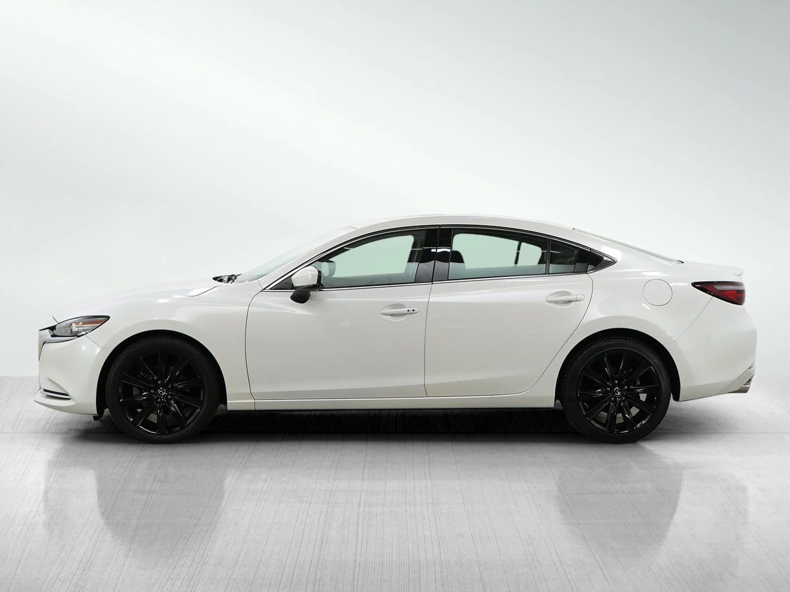 Used 2020 Mazda MAZDA6 Grand Touring Reserve with VIN JM1GL1WY6L1521974 for sale in Burnsville, Minnesota