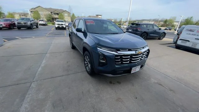 Used 2025 Blue Chevrolet LT image 4