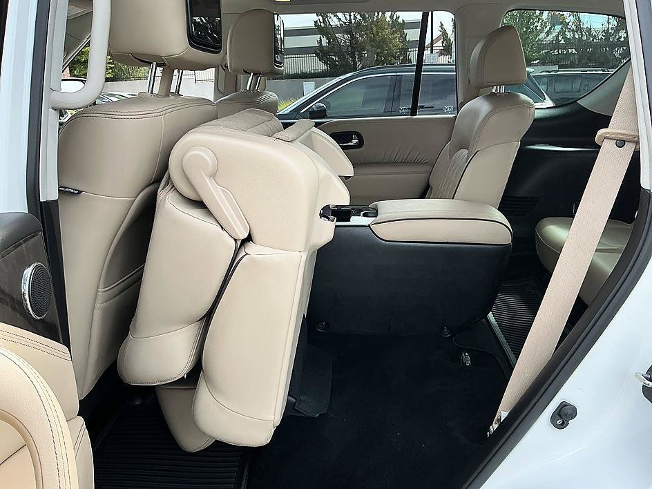 Used 2023 Aspen White Tricoat Nissan Platinum image 26