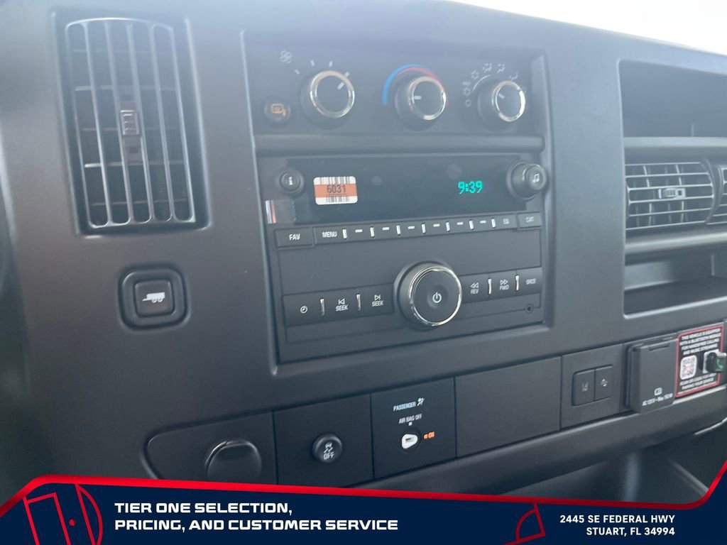 New 2026 Summit White GMC Work Van image 22