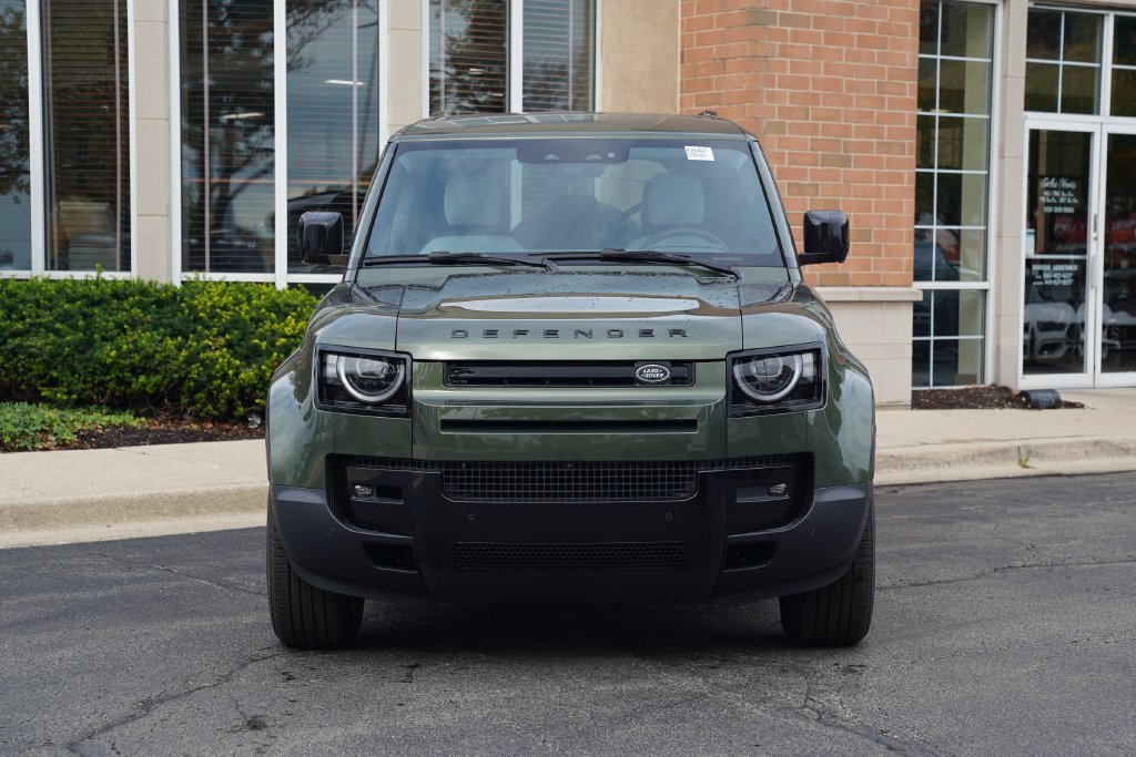 New 2026 Woolstone Green Land Rover S image 4