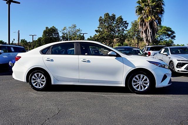 Used 2023 White Kia LX image 6