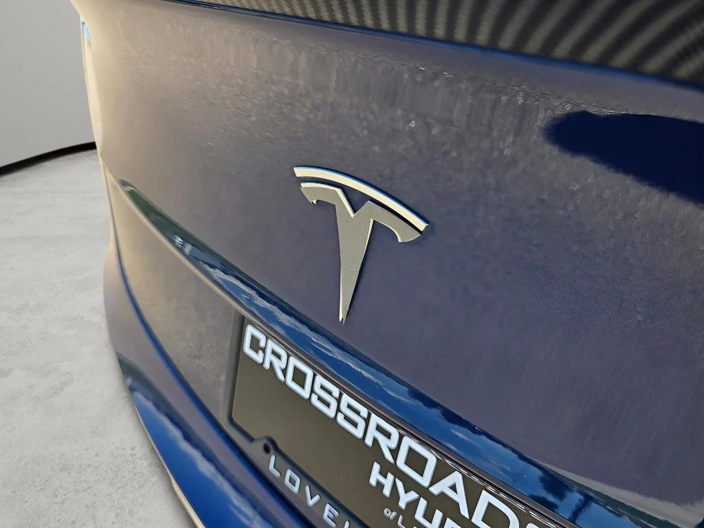 Used 2022 Deep Blue Metallic Tesla Base image 30
