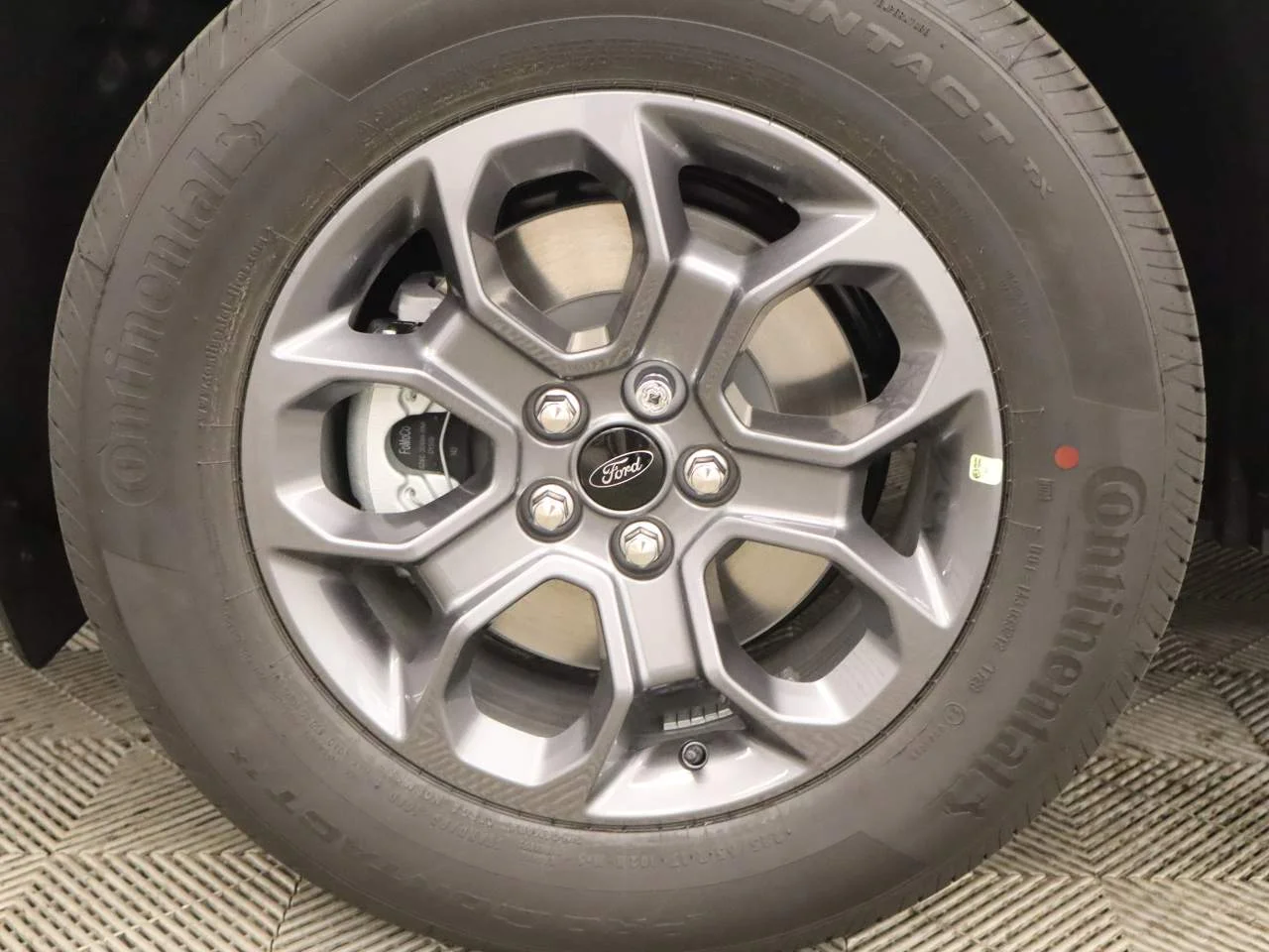 New 2026 Oxford White Ford XLT image 6