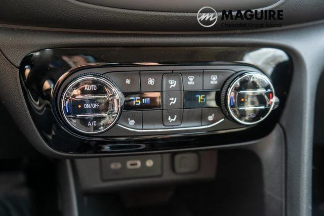 Used 2023 Black Buick Essence image 32