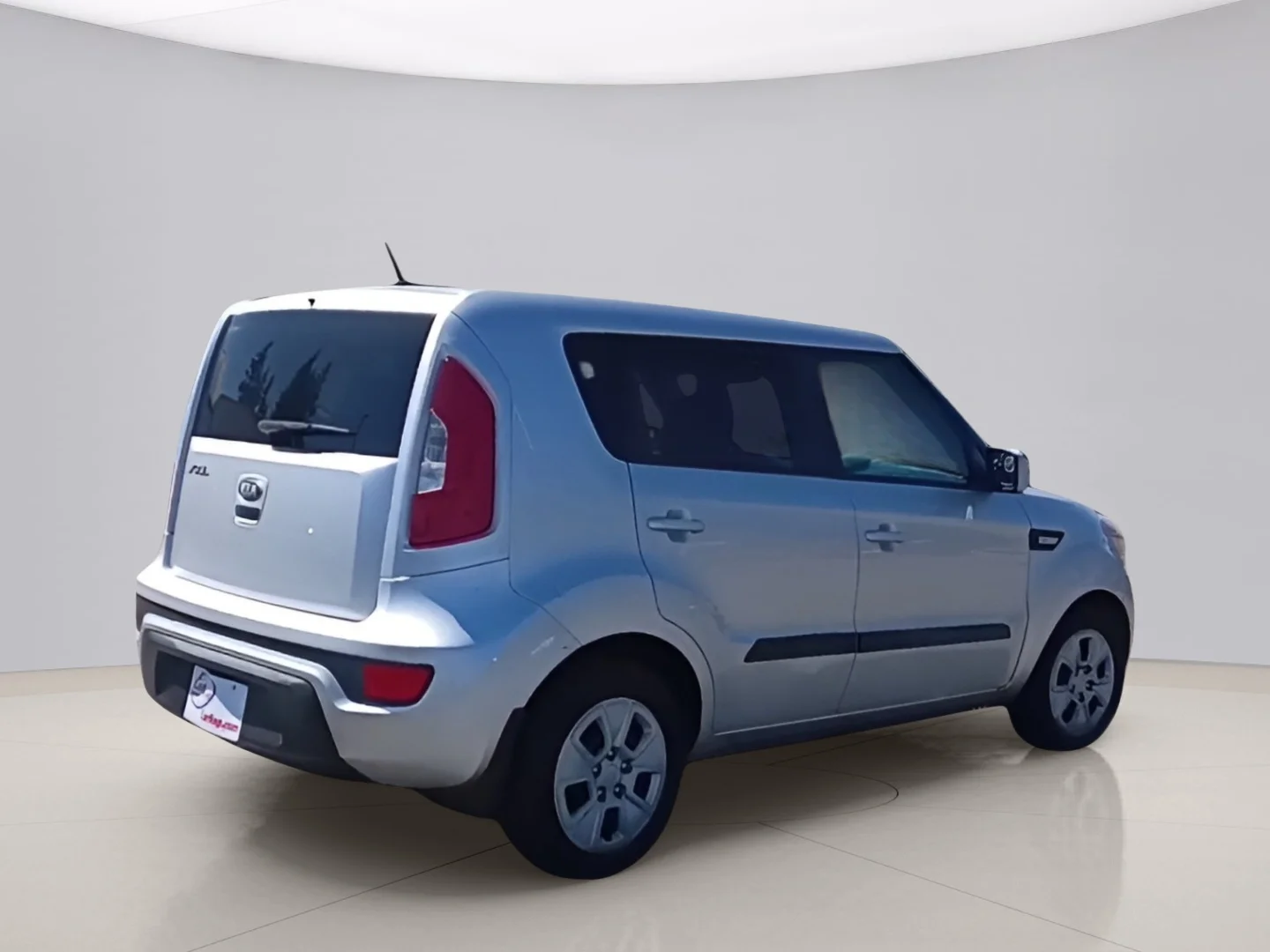 Used 2013 Silver Kia ! WAGON image 5