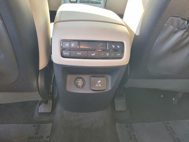 Used 2024 White Hyundai Calligraphy image 17