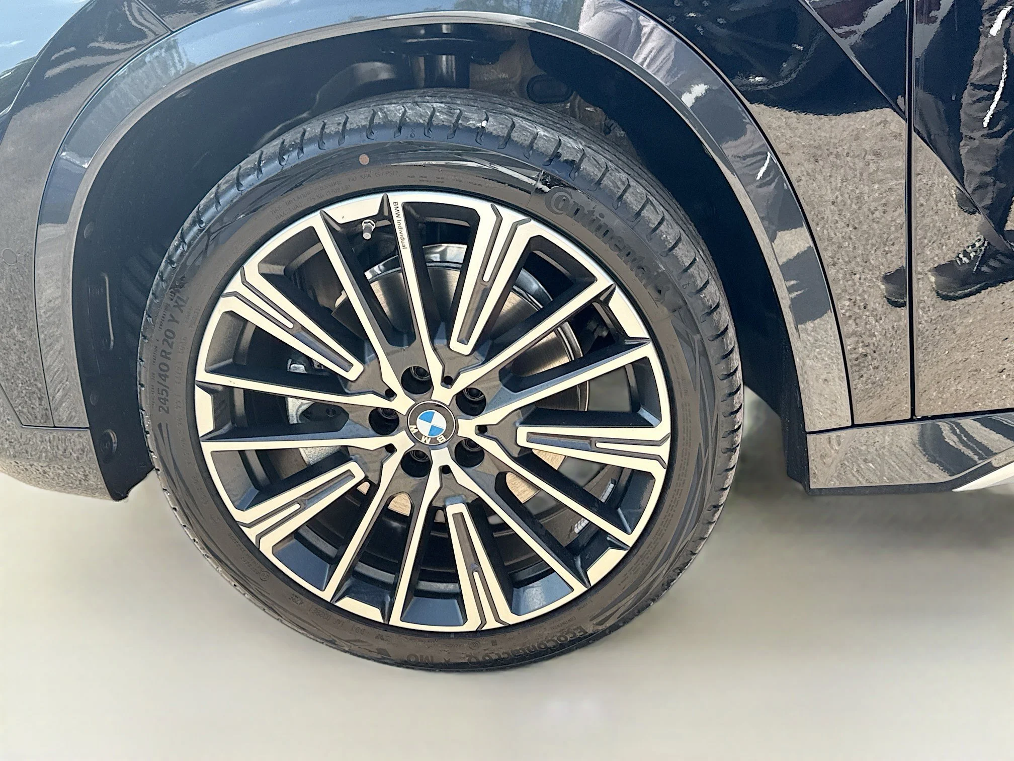 New 2026 Jet Black BMW xDrive28i image 41