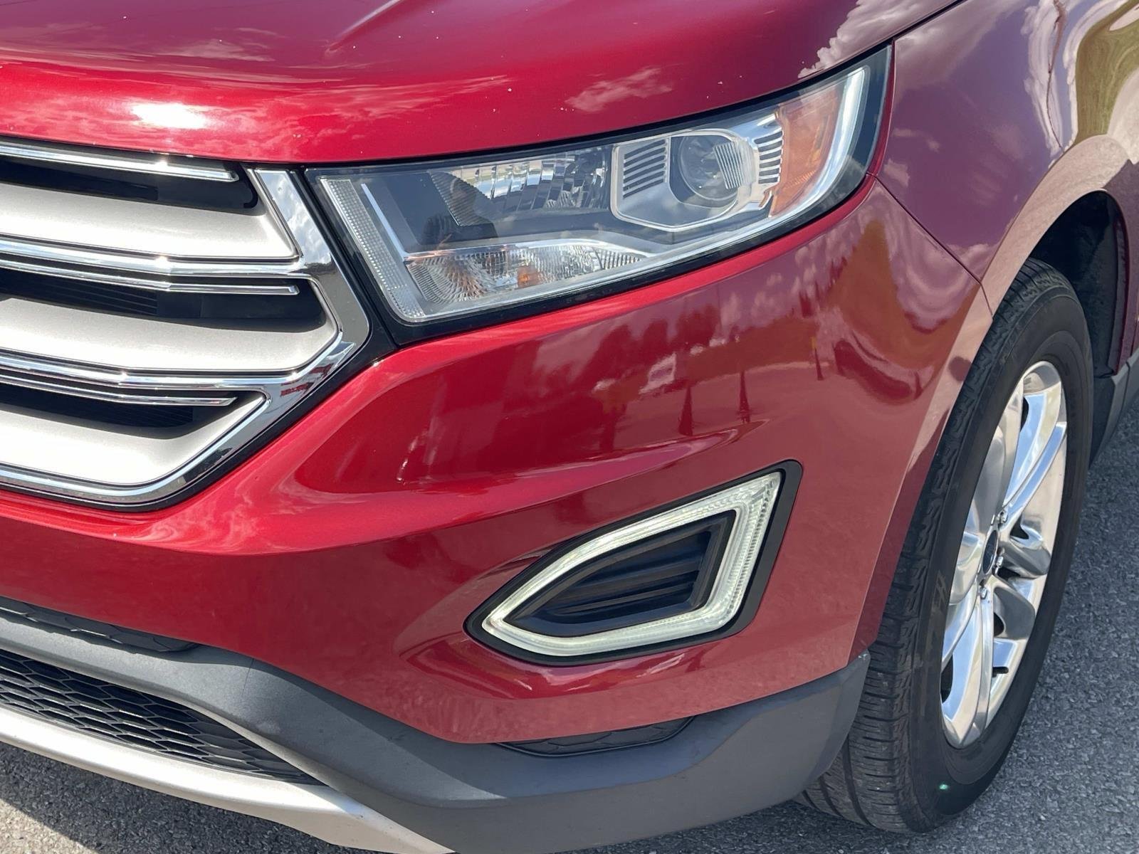 Used 2015 Ruby Red Metallic Tinted Clearcoat Ford SEL image 9