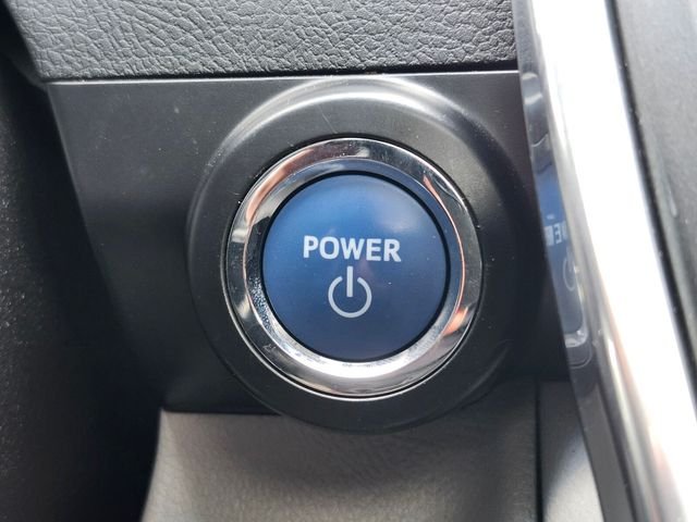 Used 2015 Gray Toyota XLE image 27