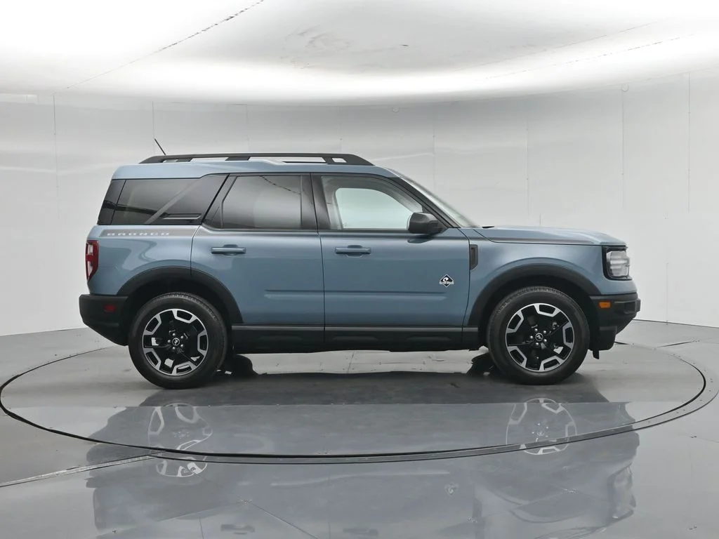 Used 2023  Ford Outer Banks image 23