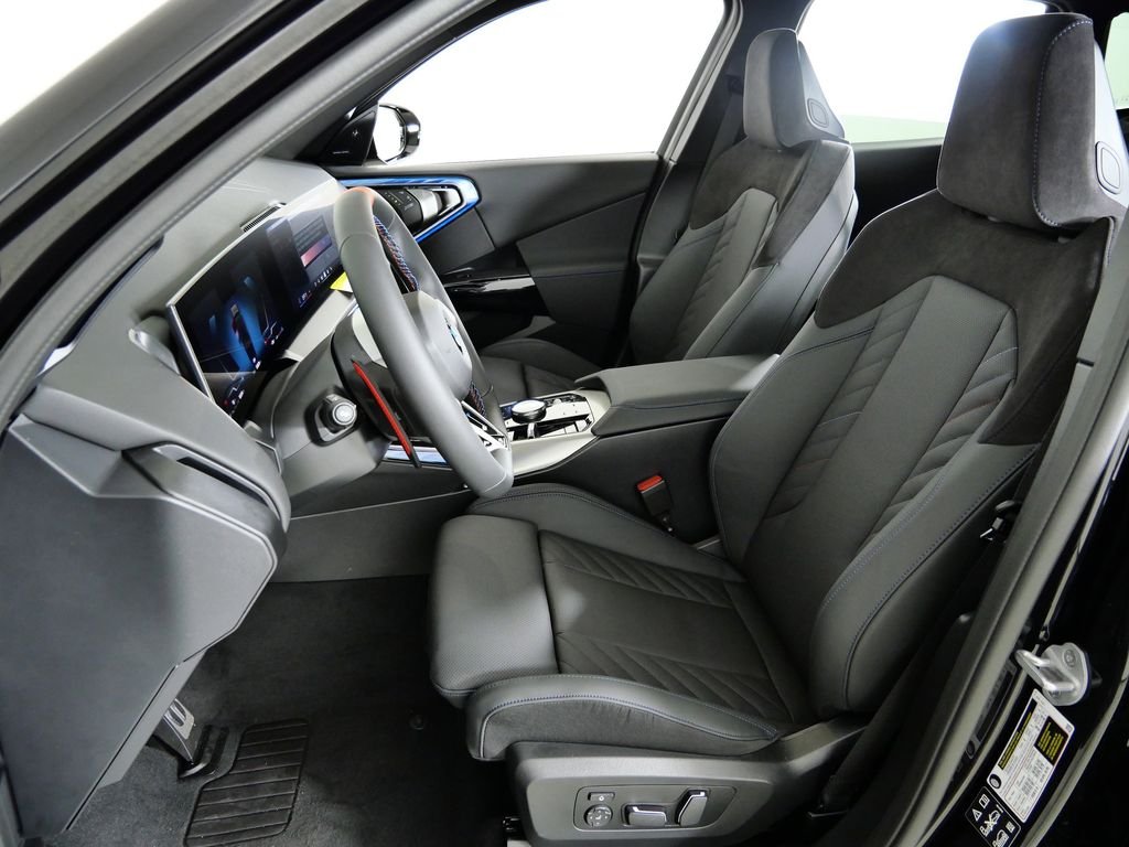 Certified Used 2026 Black Sapphire Metallic BMW M50 xDrive image 40
