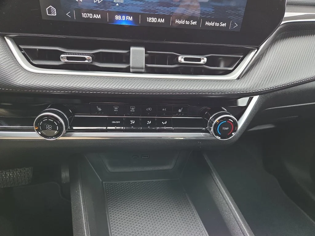 2025 Chevrolet Equinox LT - Photo 18