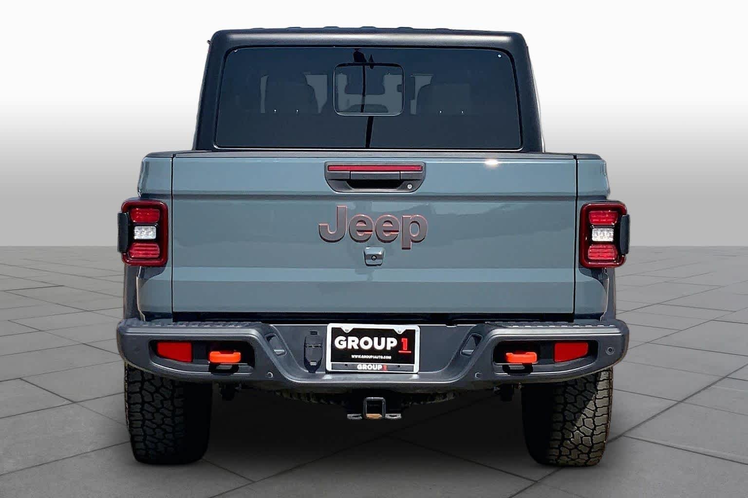 Used 2024 Anvil Clearcoat Jeep Mojave image 5