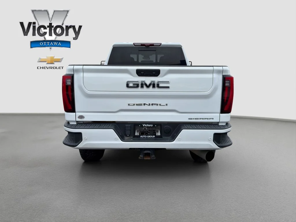 Used 2024 White GMC Denali Ultimate image 24