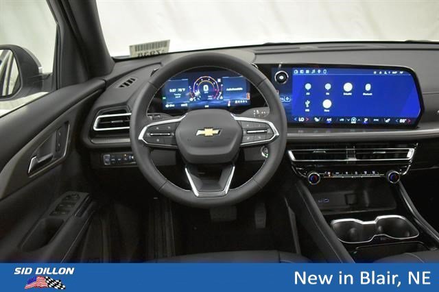New 2026 Summit White Chevrolet LT image 5