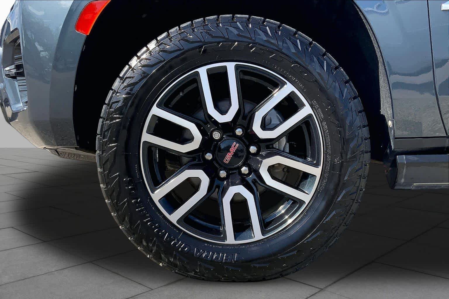 Used 2021 Dark Sky Metallic GMC AT4 image 19