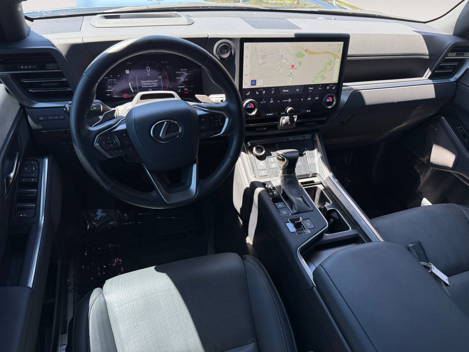 Used 2024 Mica Lexus 550 Luxury+ image 15
