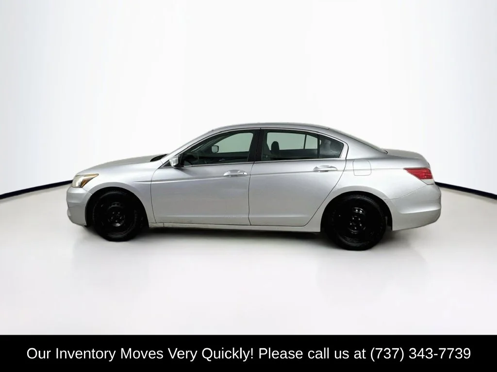Used 2012 Alabaster Silver Metallic Honda LX image 4