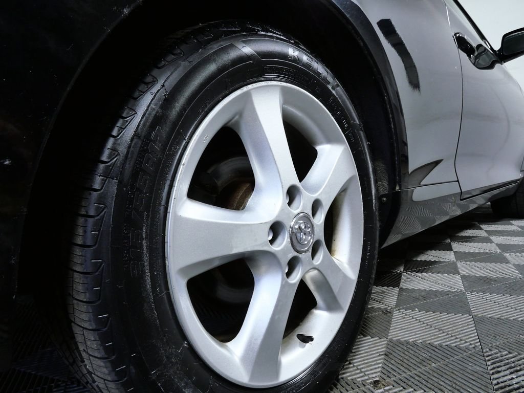 Used 2004 Black Toyota SLE image 9