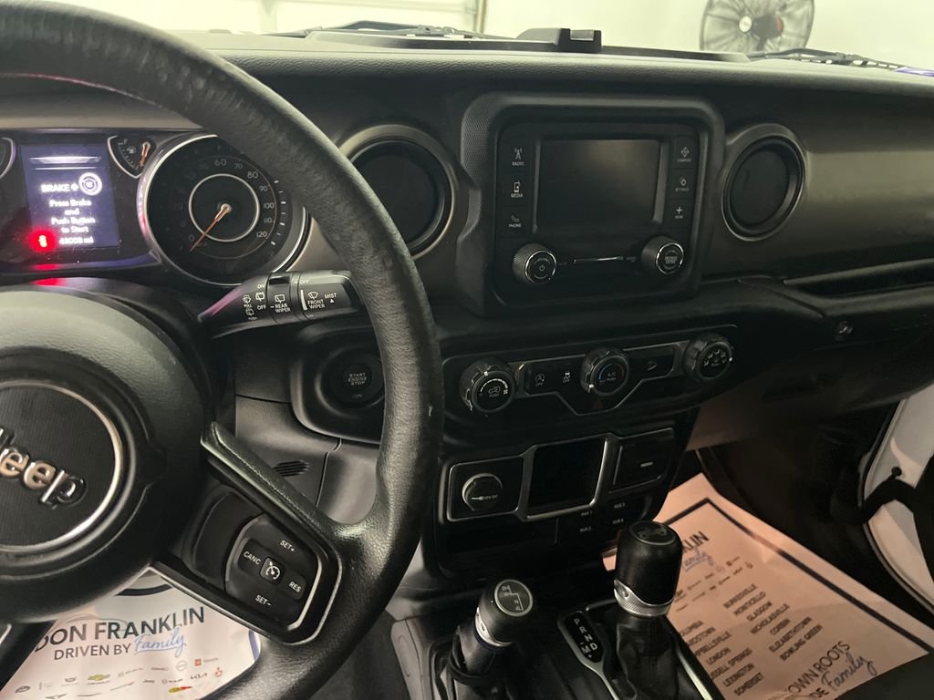 Used 2018 White Jeep Unlimited Sport image 19