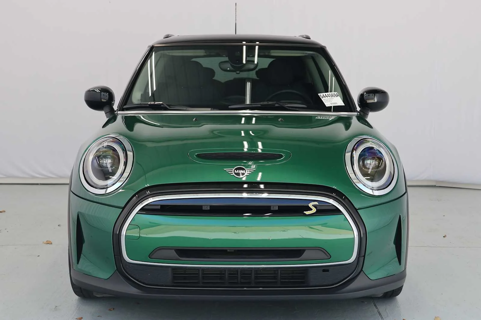 Used 2022 MINI Hardtop 2 Door SE with VIN WMW13DJ01N2R08385 for sale in Plano, TX