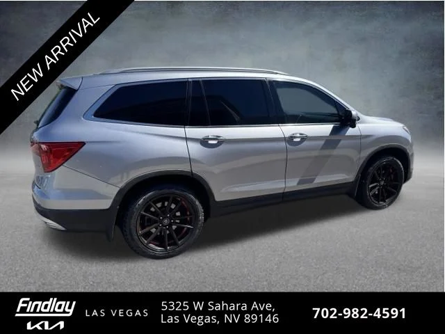Used 2017 Silver Honda Touring image 3