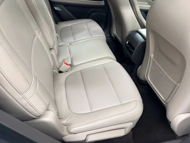 Used 2023 White Lincoln Standard image 23