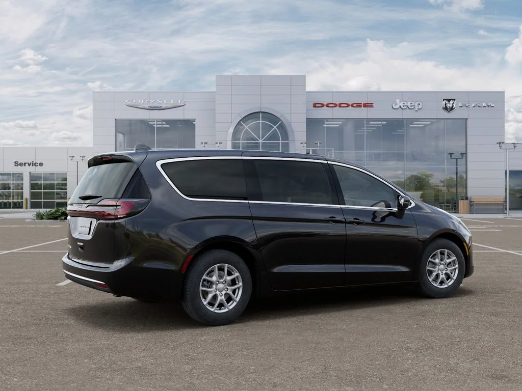New 2027 Diamond Black Crystal Pearl-Coat Exterior Paint Chrysler Select image 4